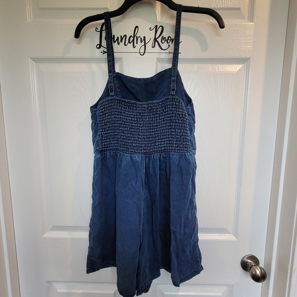 Old Navy Lyocell Denim Jumper Romper 1 Piece Outfit Women's Size Medium - Picture 2 of 13